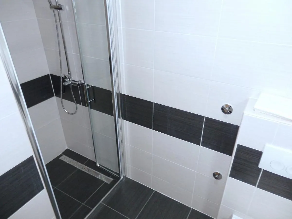 Apartments Real - 10 M From Sea Medulin