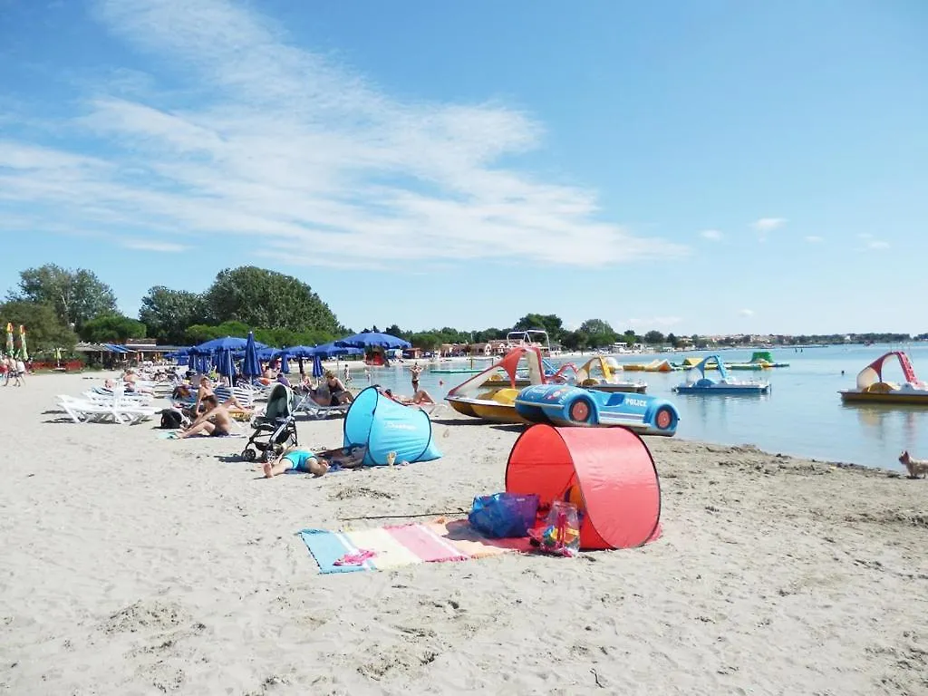 Apartments Real - 10 M From Sea Medulin Croatia