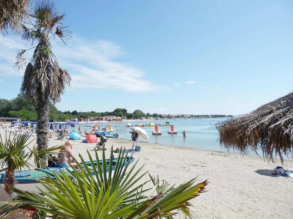 Apartments Real - 10 M From Sea Medulin