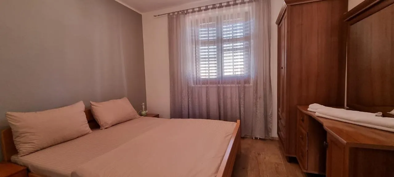 Apartments Real - 10 M From Sea Medulin