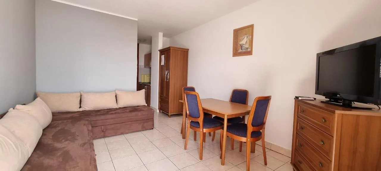 Apartments Real - 10 M From Sea Medulin 0*,