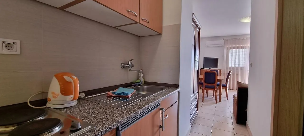 Apartments Real - 10 M From Sea Medulin 0*,